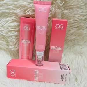 CONTORNO DE OJOS CON MASAJEADOR METALICO